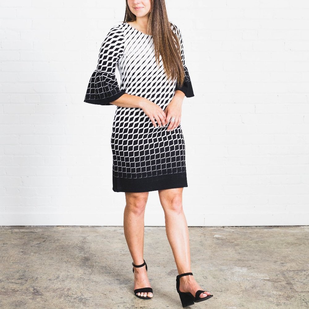 Gilli Bodycon Dress in Black/White